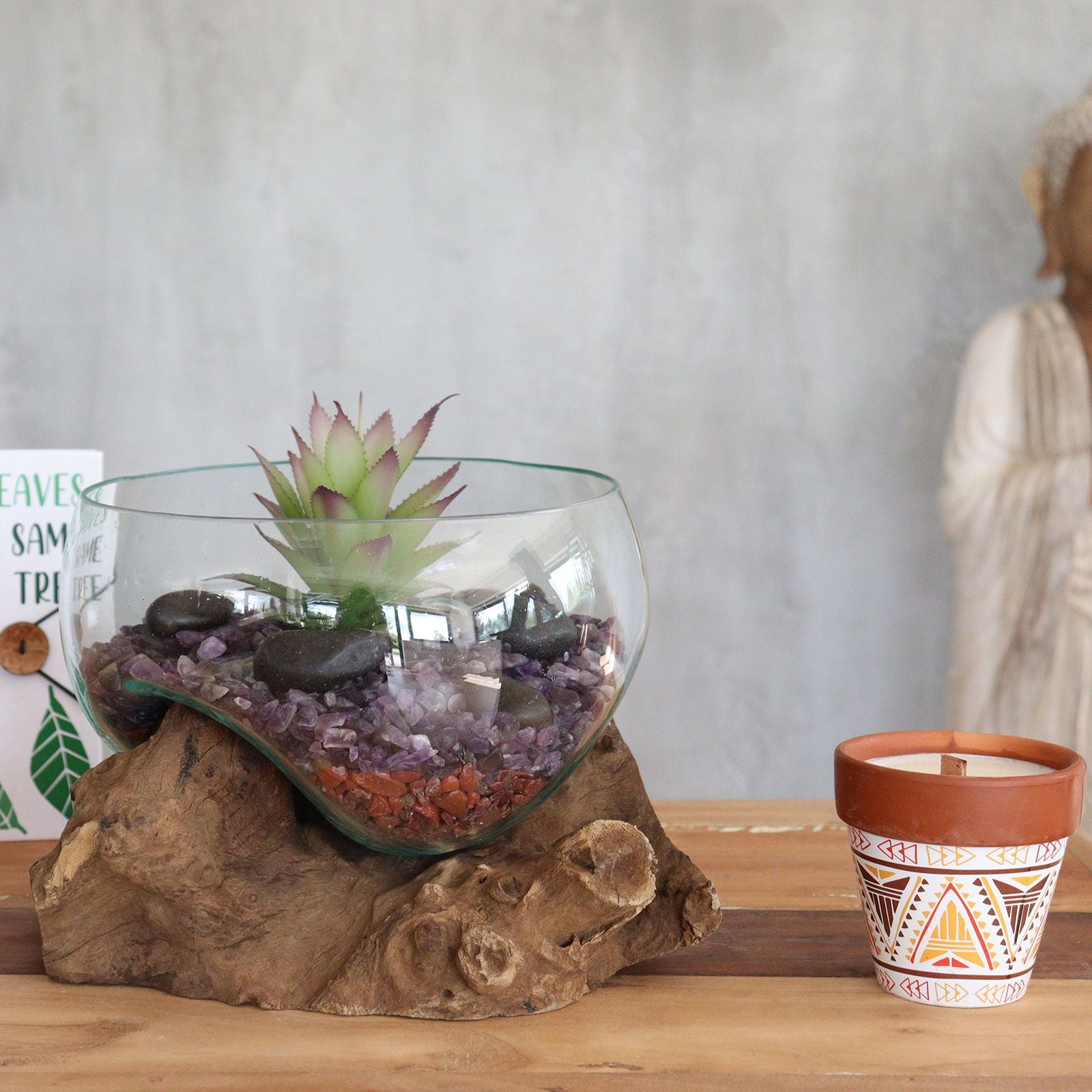 Velika Odprta Skleda iz Taljenega Stekla na Lesu