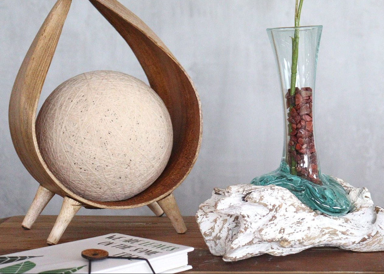 Srednja Vaza iz Taljenega Stekla na Beljenem Lesu