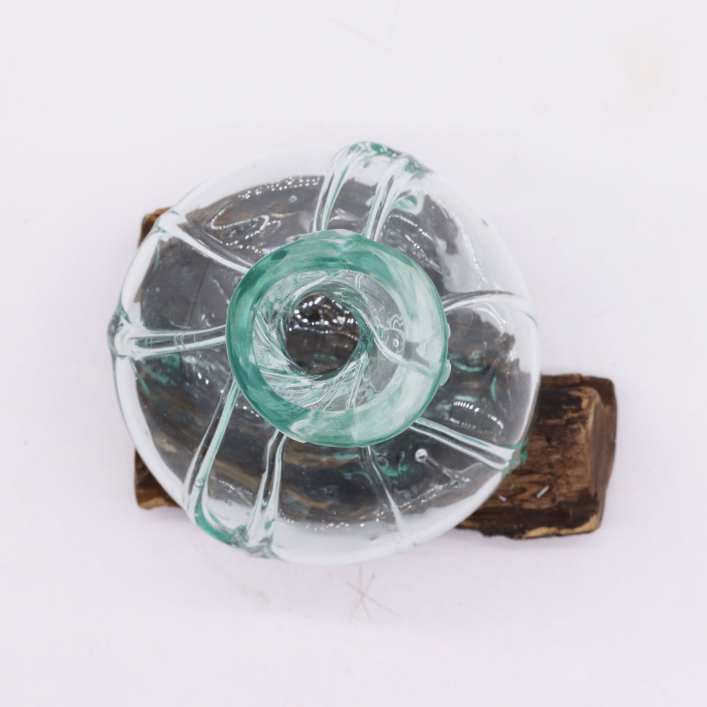 Mini Dekanter iz Taljenega Stekla na Lesu